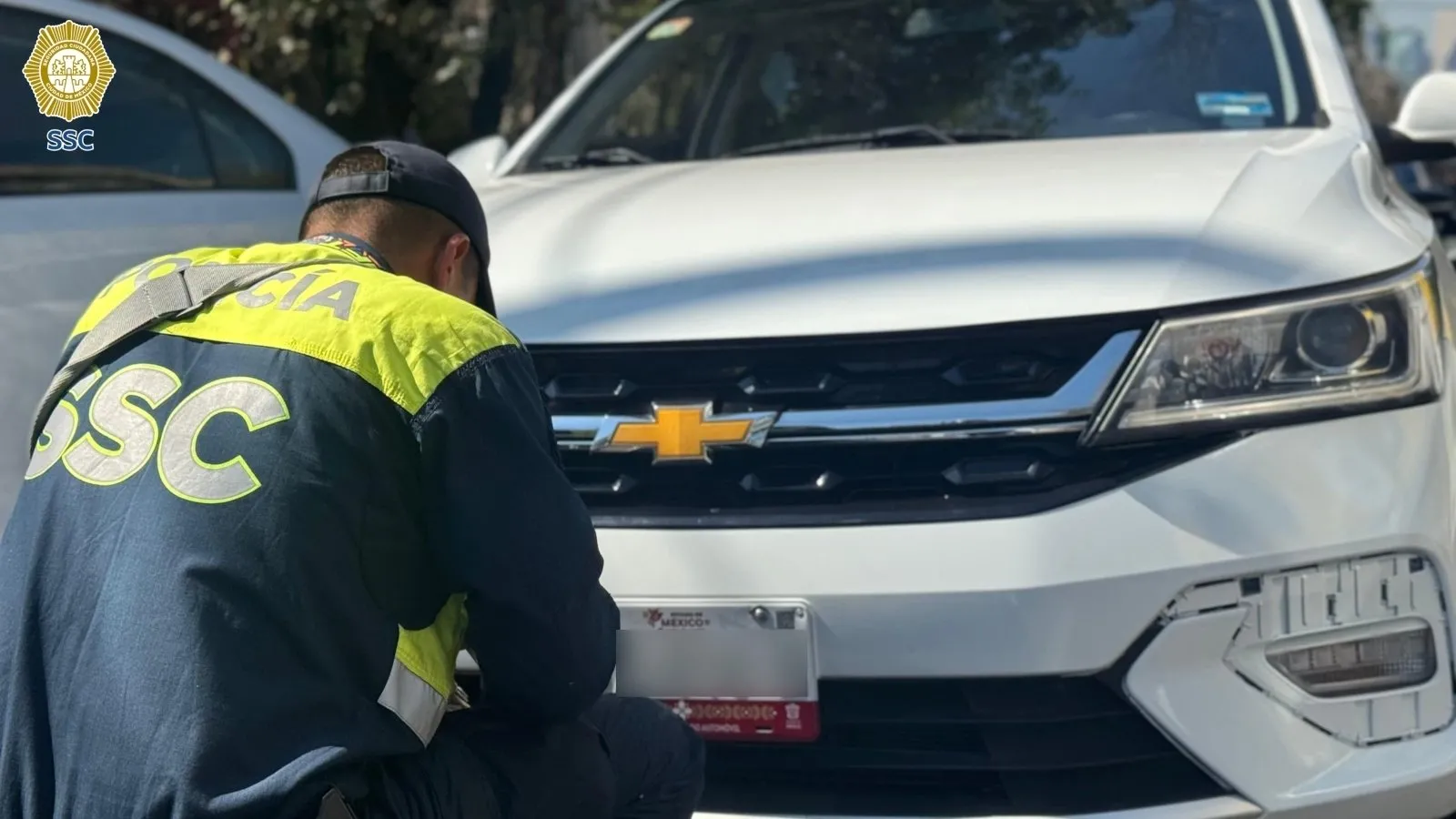 “Cazan” automóviles con las placas obstruidas; van 493 sancionados en CDMX