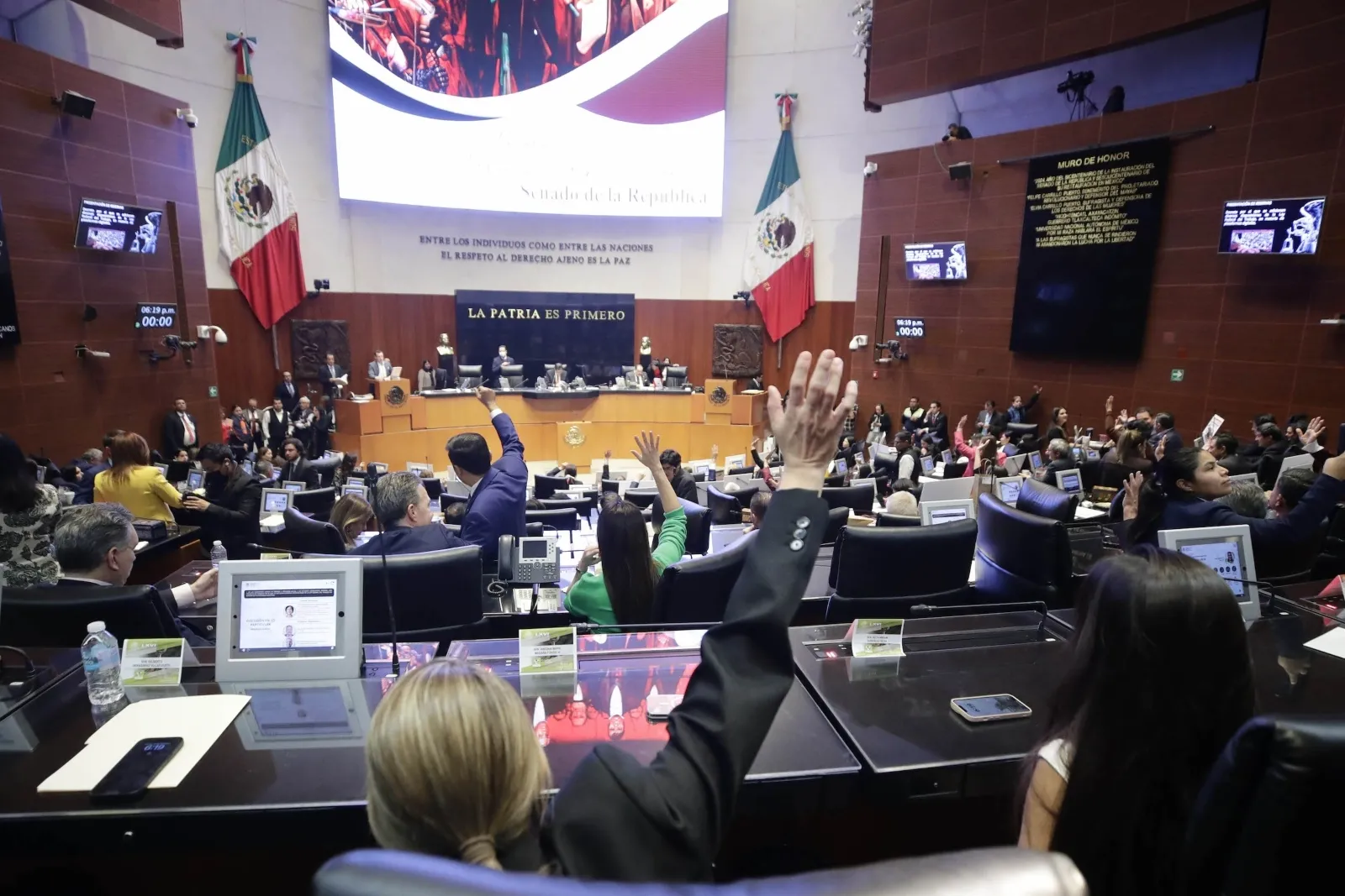 Castañón critica reforma al Infonavit: “No se vale que se quieran quedar con esos recursos”