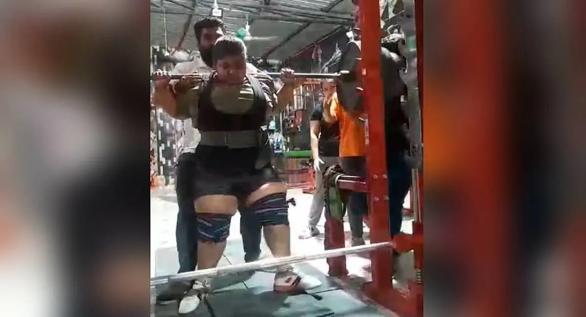 Levantadora de pesas de 17 años muere al intentar cargar 270 kilogramos (Video)