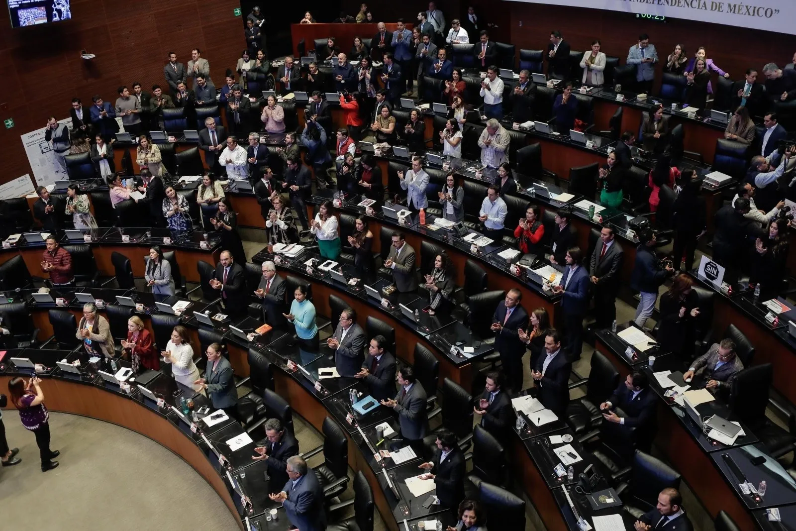 El Senado rinde un homenaje a Silvia Pinal (Video)