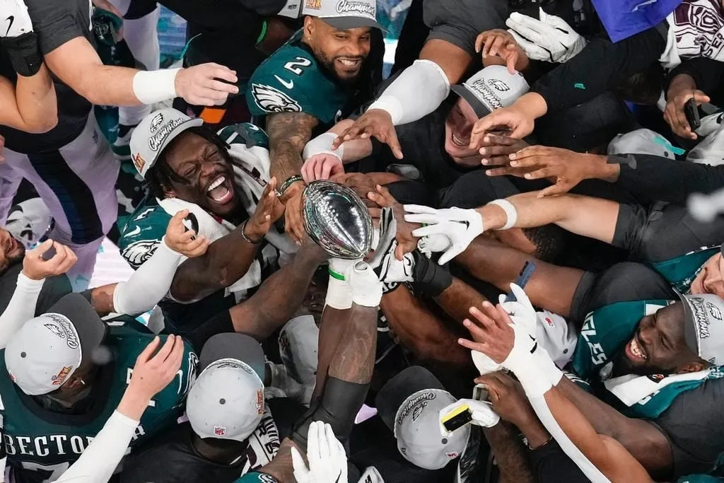 Super Bowl promedió un récord de 126 millones de espectadores en EU, según estimaciones de Fox