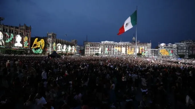 Transmisión del Grito de Independencia desde el Zócalo de la CDMX (Video)