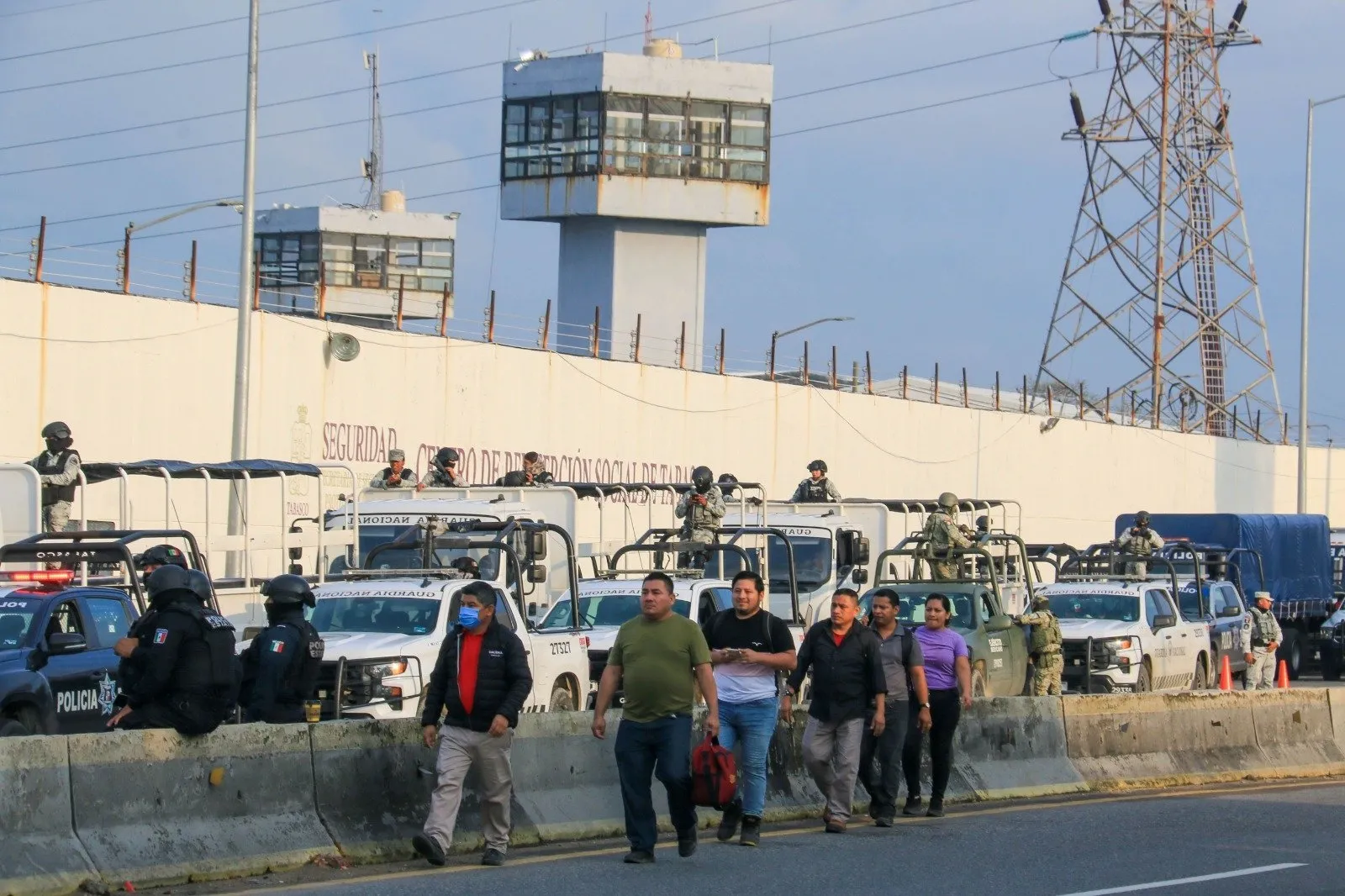 Motín en penal de Tabasco deja siete muertos; la violencia se extendió a Villahermosa y Nacajuca