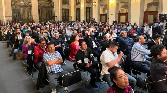 Sheinbaum celebra primer encuentro de youtubers y comunicadores en Palacio Nacional