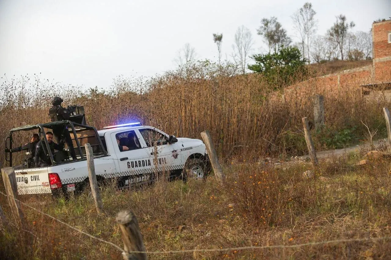 Artefacto explosivo mata a dos militares en Cotija, Michoacán