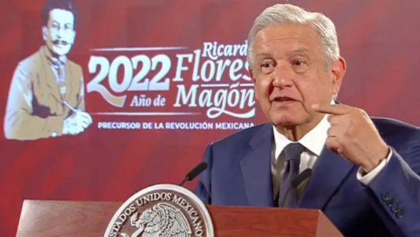 López Obrador: las y los Diputados cometieron traición a México