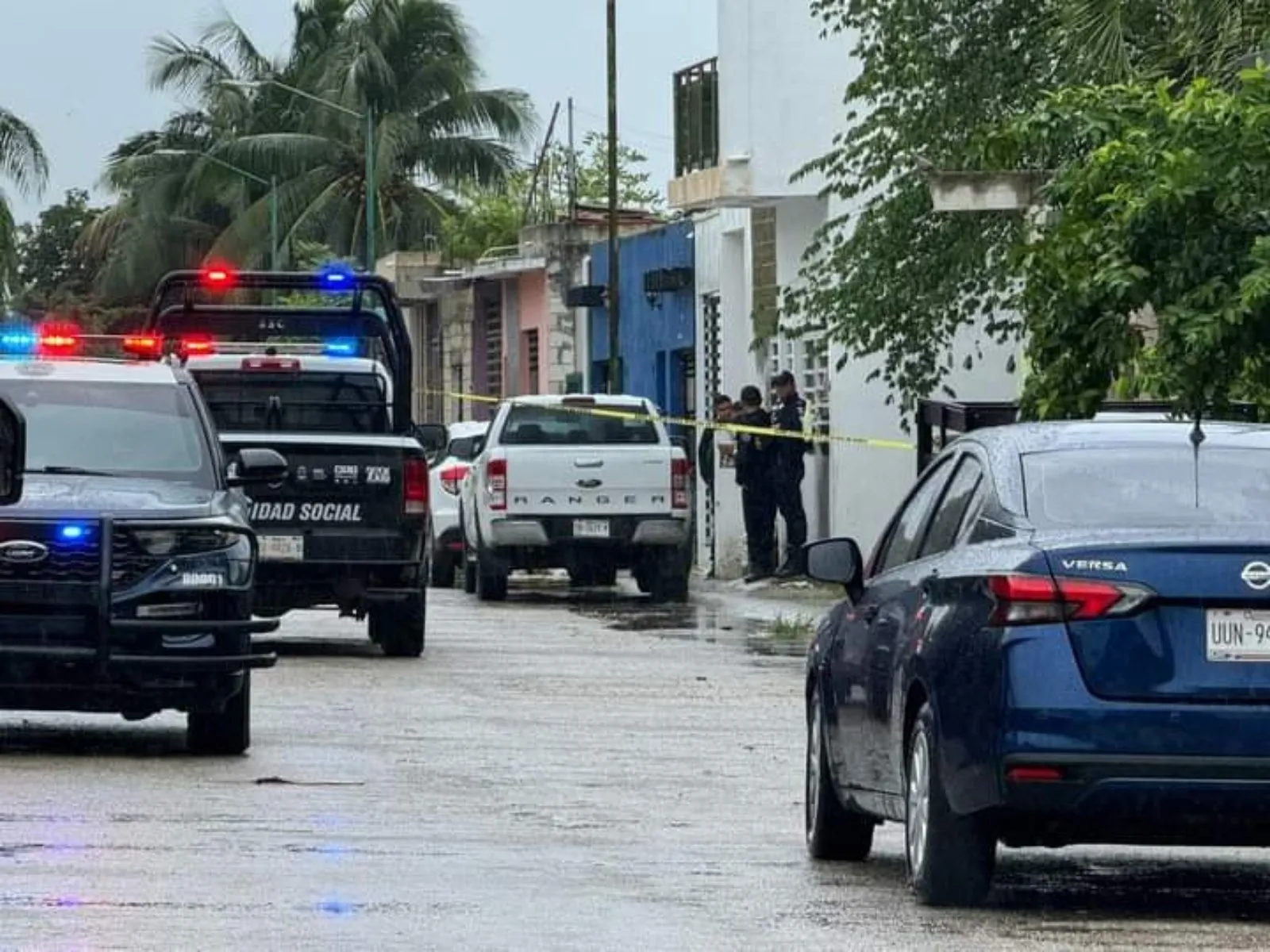 Balean vehículo del hermano del periodista Rubén Pat, asesinado en Playa del Carmen