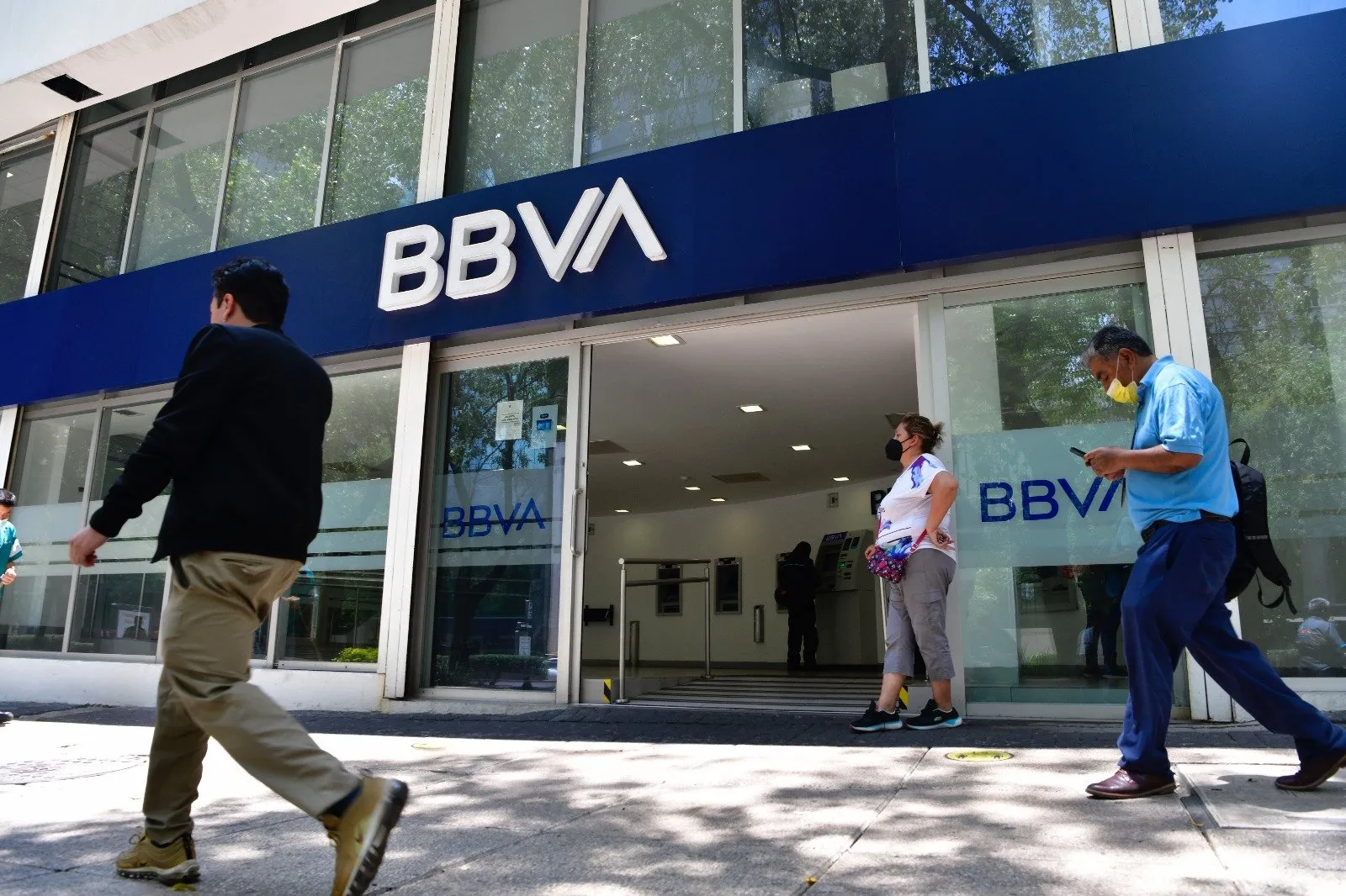 ¿Los bancos darán servicio el 25 de diciembre?