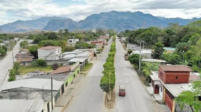 400 pobladores Chicomuselo huyen de sus casas luego de que un dron arrojó una bomba