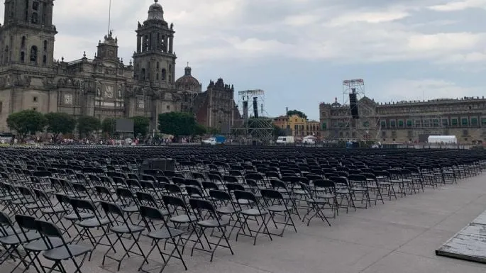 Inician preparativos en el Zócalo para el sexto y último informe de AMLO (Videos)