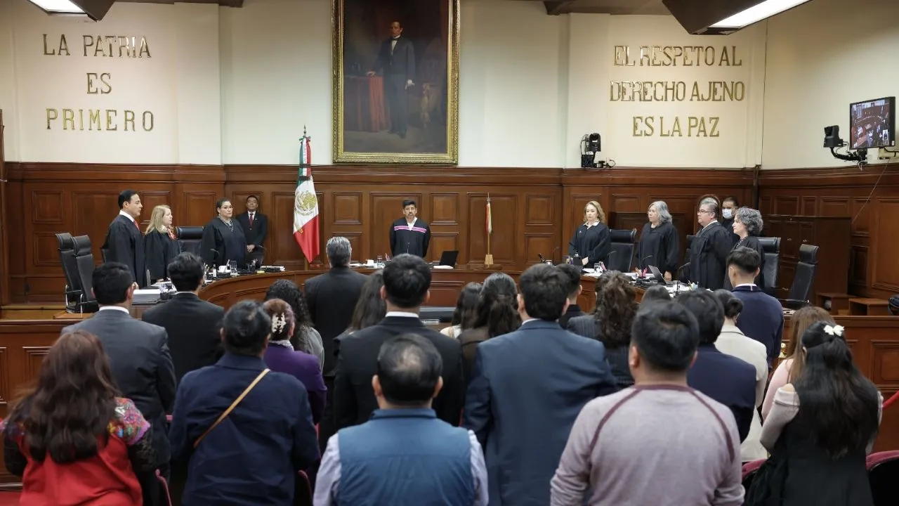 Ministros donarán parte de sus salarios a damnificados por lluvias; SCJN instala punto de acopio