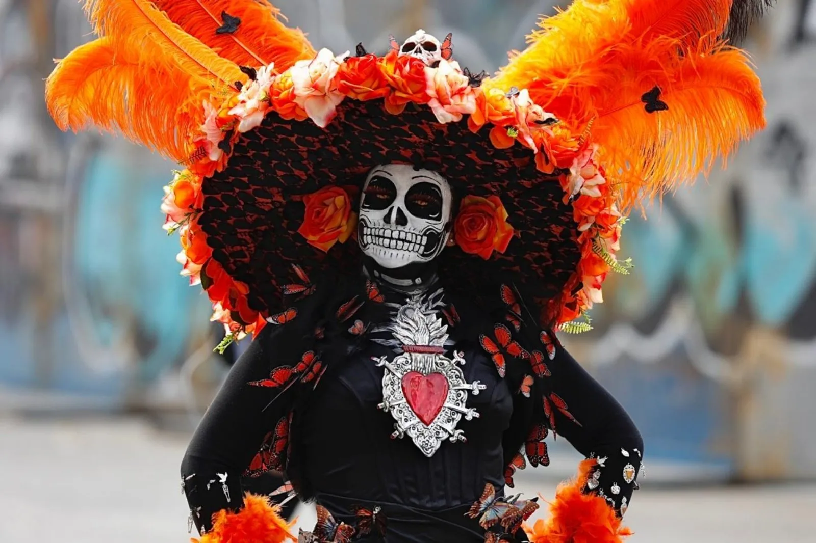 Catrinas encabezan el desfile de Día de Muertos con un millón 300 mil asistentes