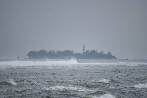 Grace se acerca a Veracruz como huracán categoría 2