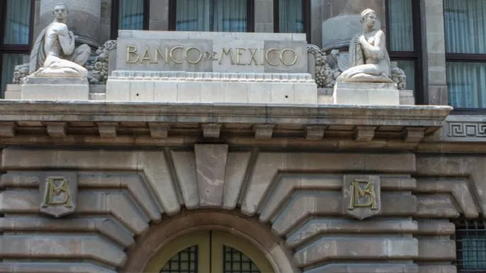 Empeora el pronóstico de crecimiento de los economistas del sector privado: Banxico