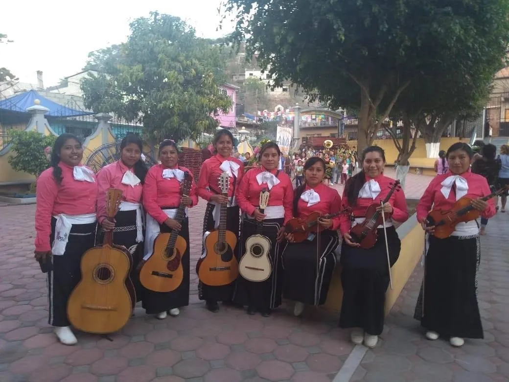 Un mariachi femenil para revitalizar lenguas originarias y ponderar a la mujer indígena