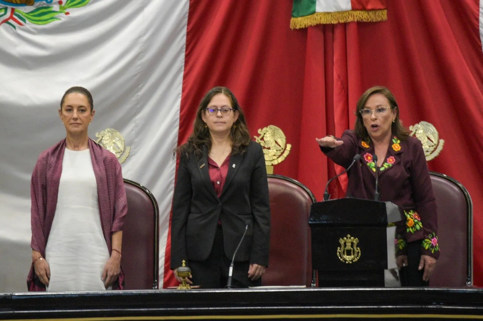 Rocío Nahle asumió como la primera gobernadora en la historia de Veracruz; asiste Sheinbaum