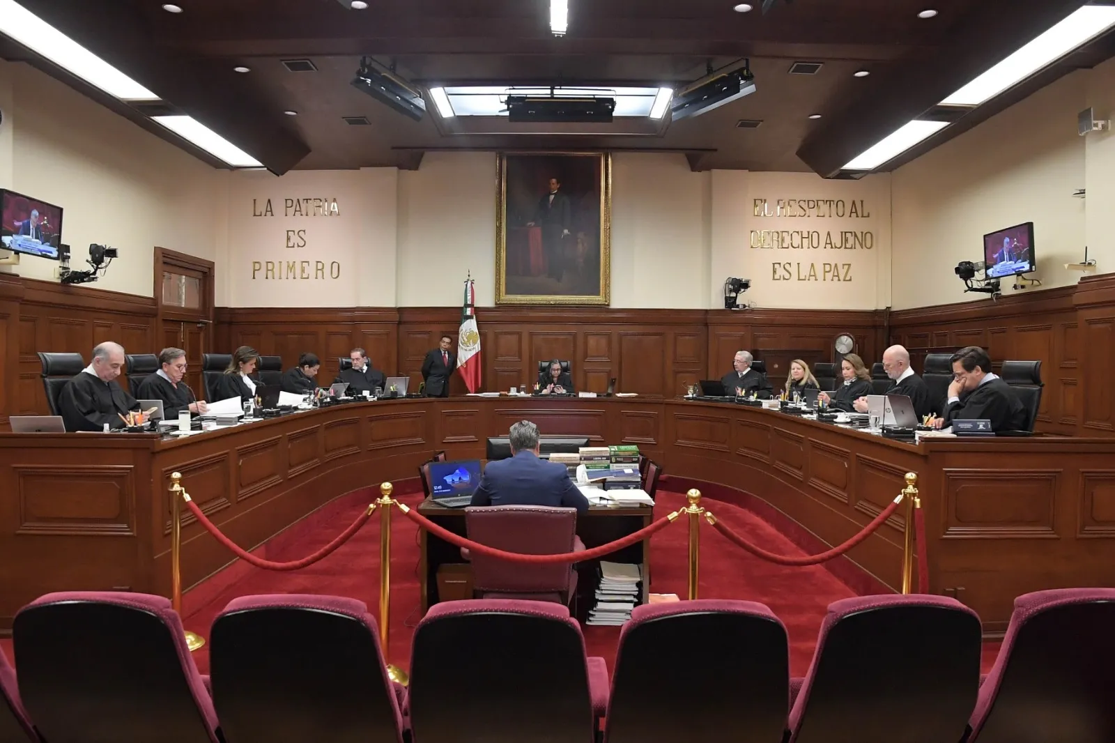 Piden a la Corte aclarar si el TEPJF puede invalidar suspensiones contra la elección judicial