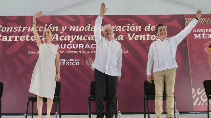 AMLO y Sheinbaum inauguran el camino Minatitlán-Hidalgotitlán en Veracruz