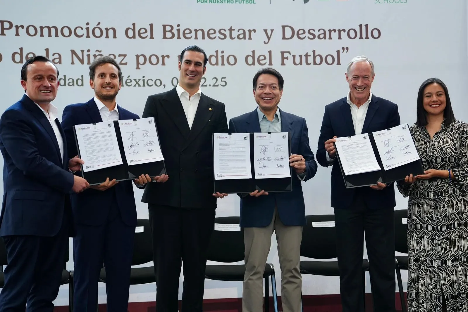 SEP y FMF anuncian mega torneo de futbol en las primarias públicas del país