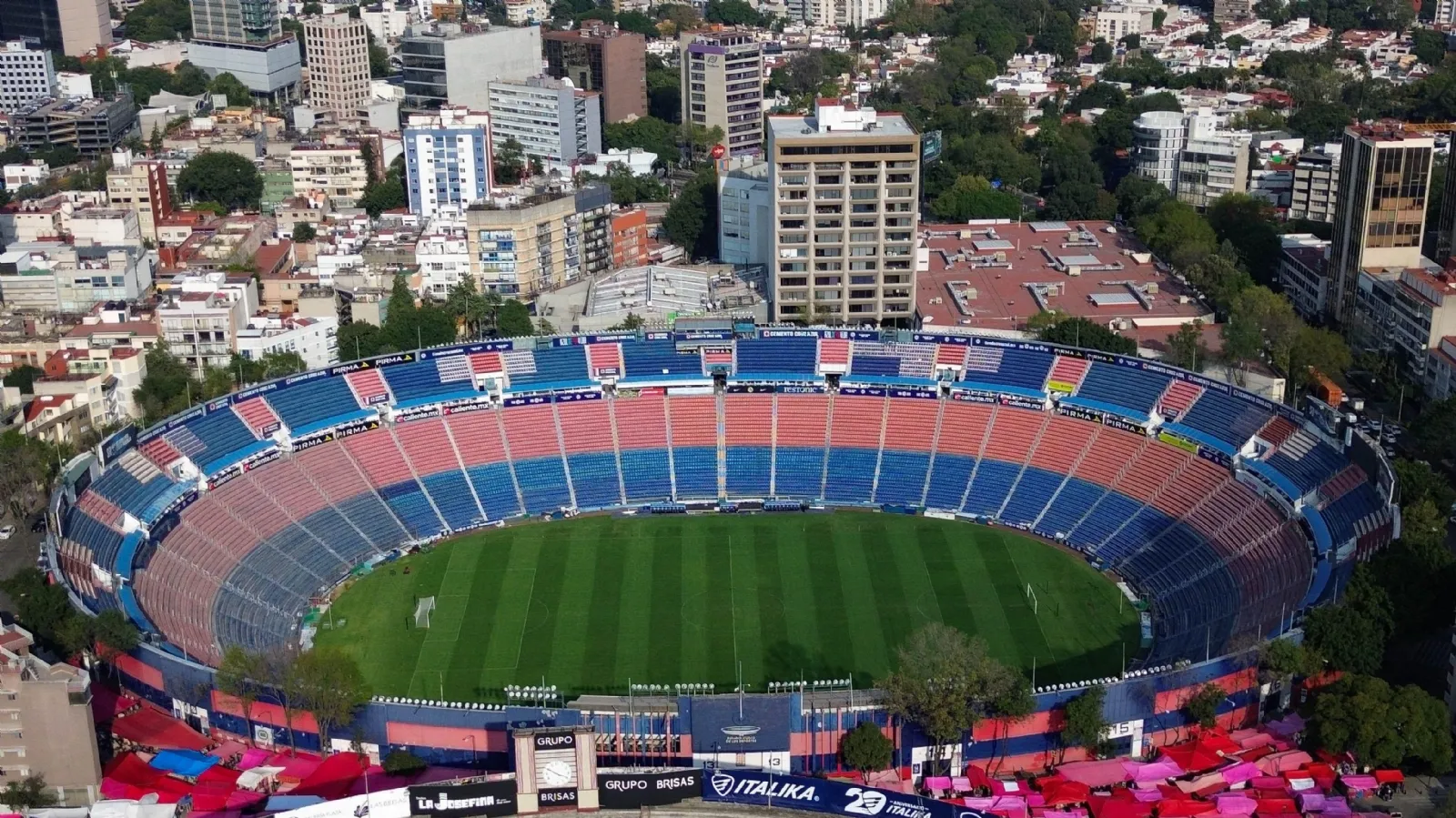 Por abusos y maltratos, Cruz Azul y Atlante huyen del estadio Azul