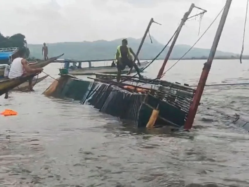 Un barco naufraga en el Congo; hay 25 muertos, muchos de ellos futbolistas