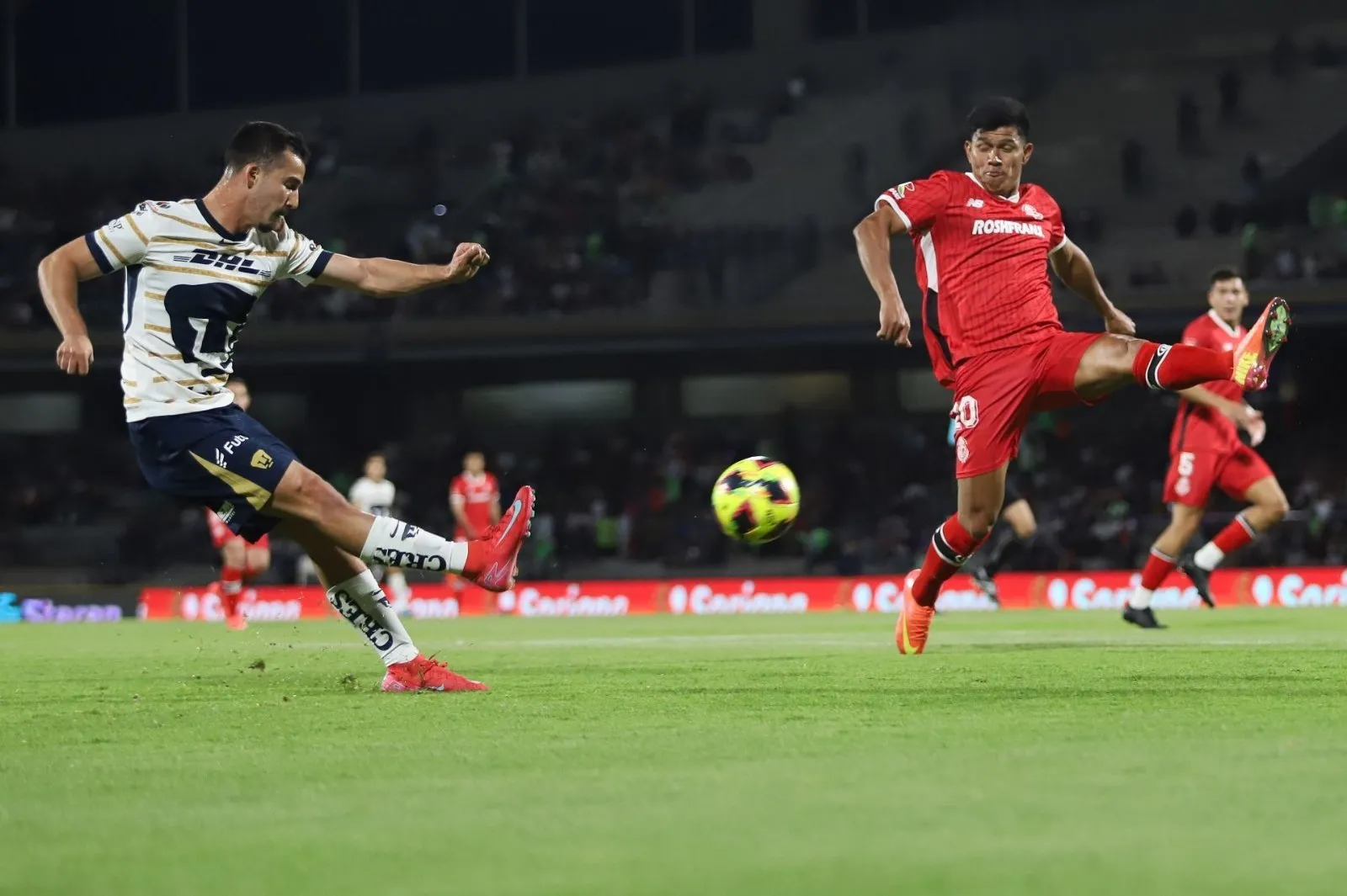 Con gol de Bennevendo, Pumas araña un empate en casa ante el Toluca de Mohamed (Video)