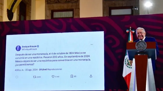 “Vamos a coronar a Claudia Carlota de México”: así respondió AMLO al tuit de Krauze