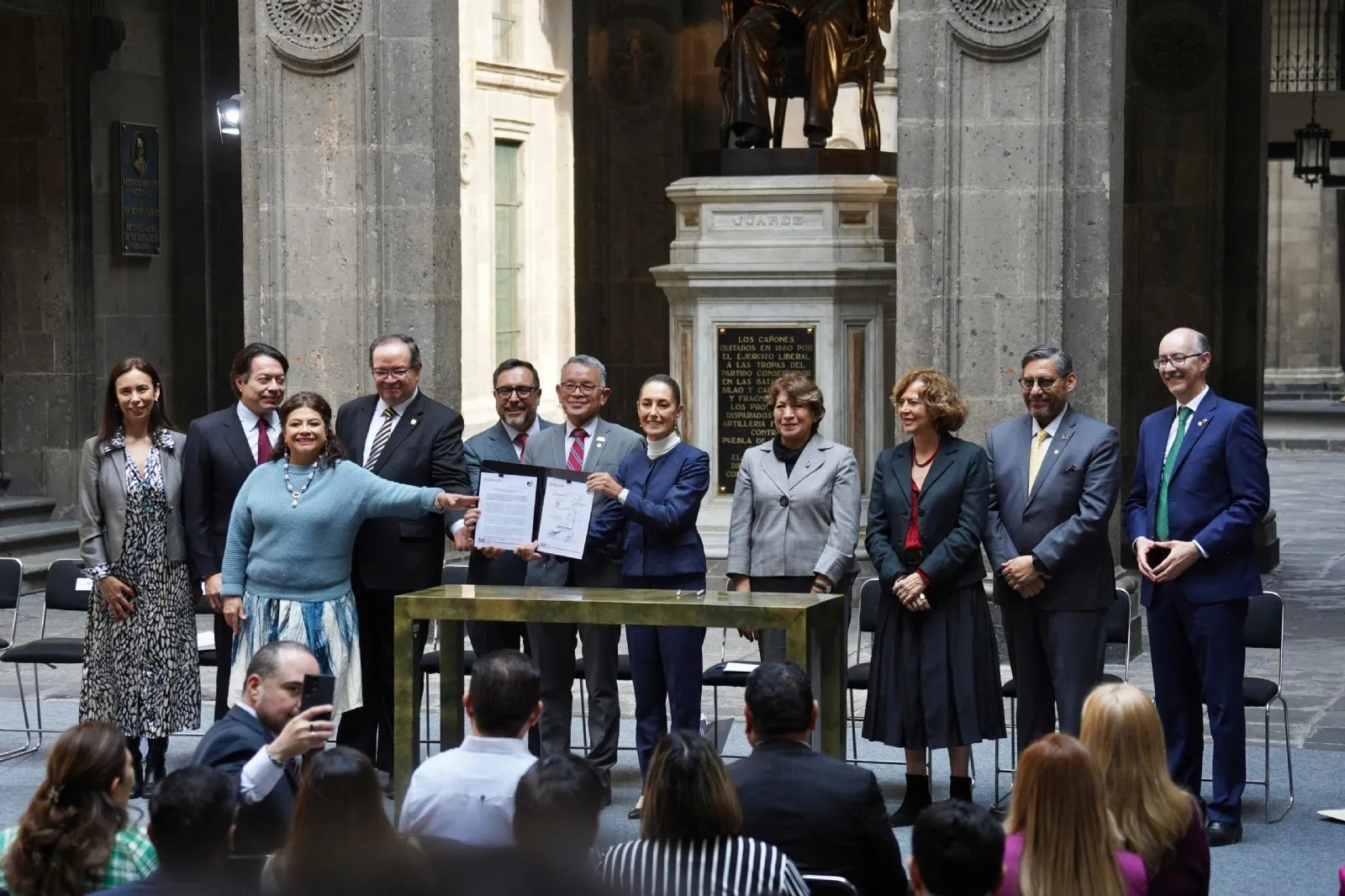 Universidades certificarán a escuelas de bachillerato tras eliminación del examen de Comipems