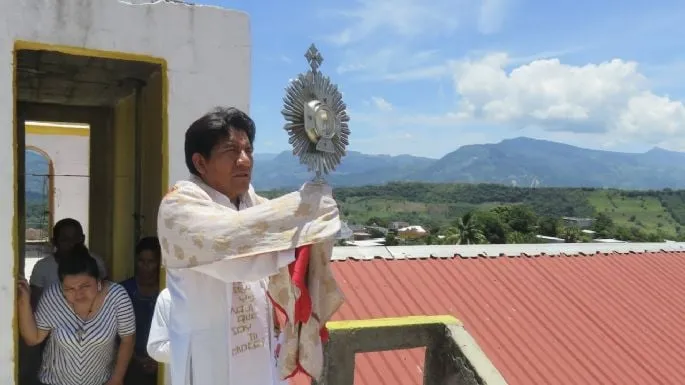 El sacerdote asesinado tenía bienes que no vienen de la limosna: Patricia Armendáriz