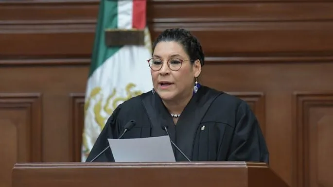 Lenia Batres pide auxilio al ser increpada durante foro con trabajadores del Poder Judicial (Video)