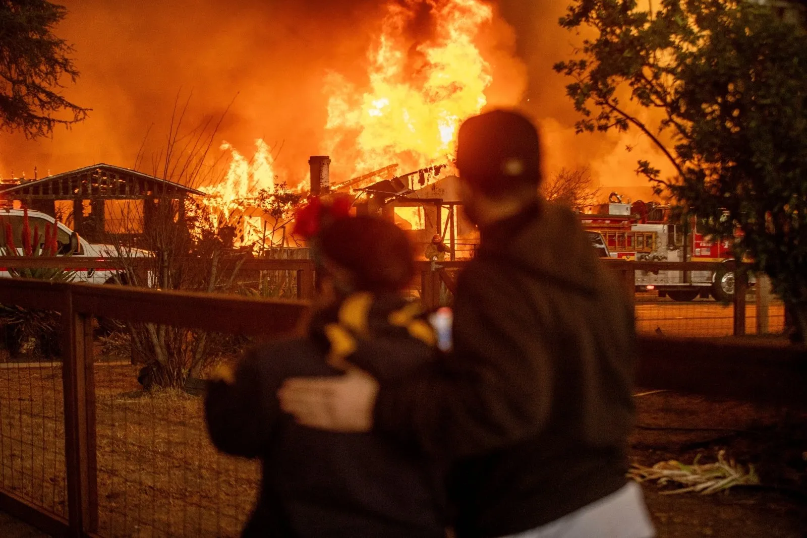 Sin reporte de mexicanos afectados por incendios en California: SRE