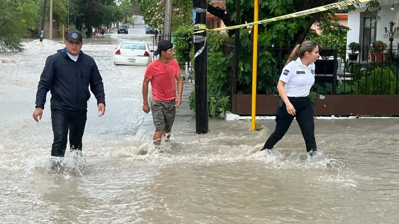 Tormenta deja bajo el agua a Piedras Negras; Ejército activa el Plan DN-III