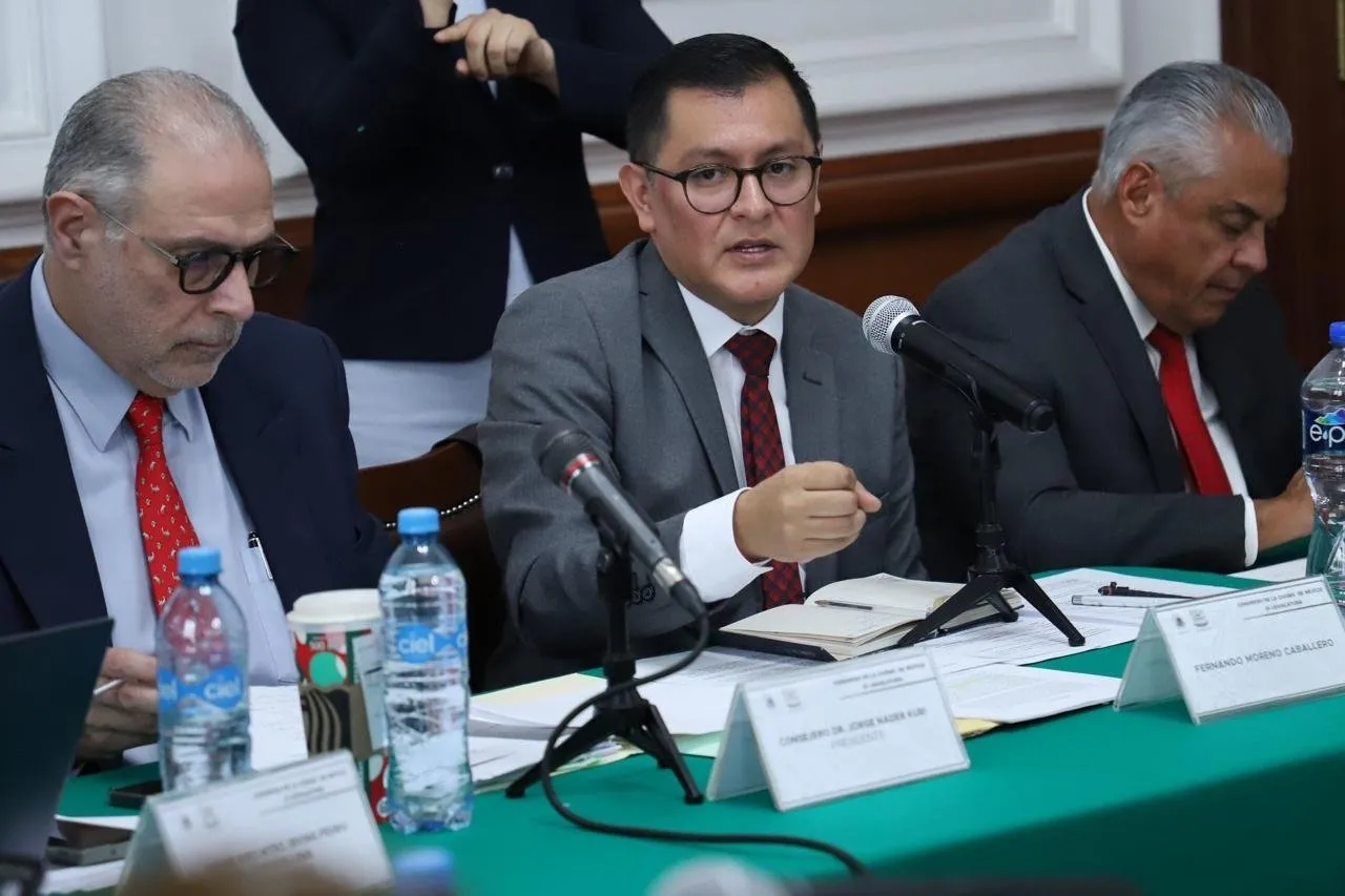 Fernando Moreno encabeza opiniones positivas para ser fiscal de la CDMX; Alcalde Luján va segunda