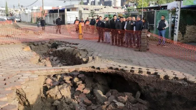 Se forma socavón de 15 metros en calles de San Andrés Cholula