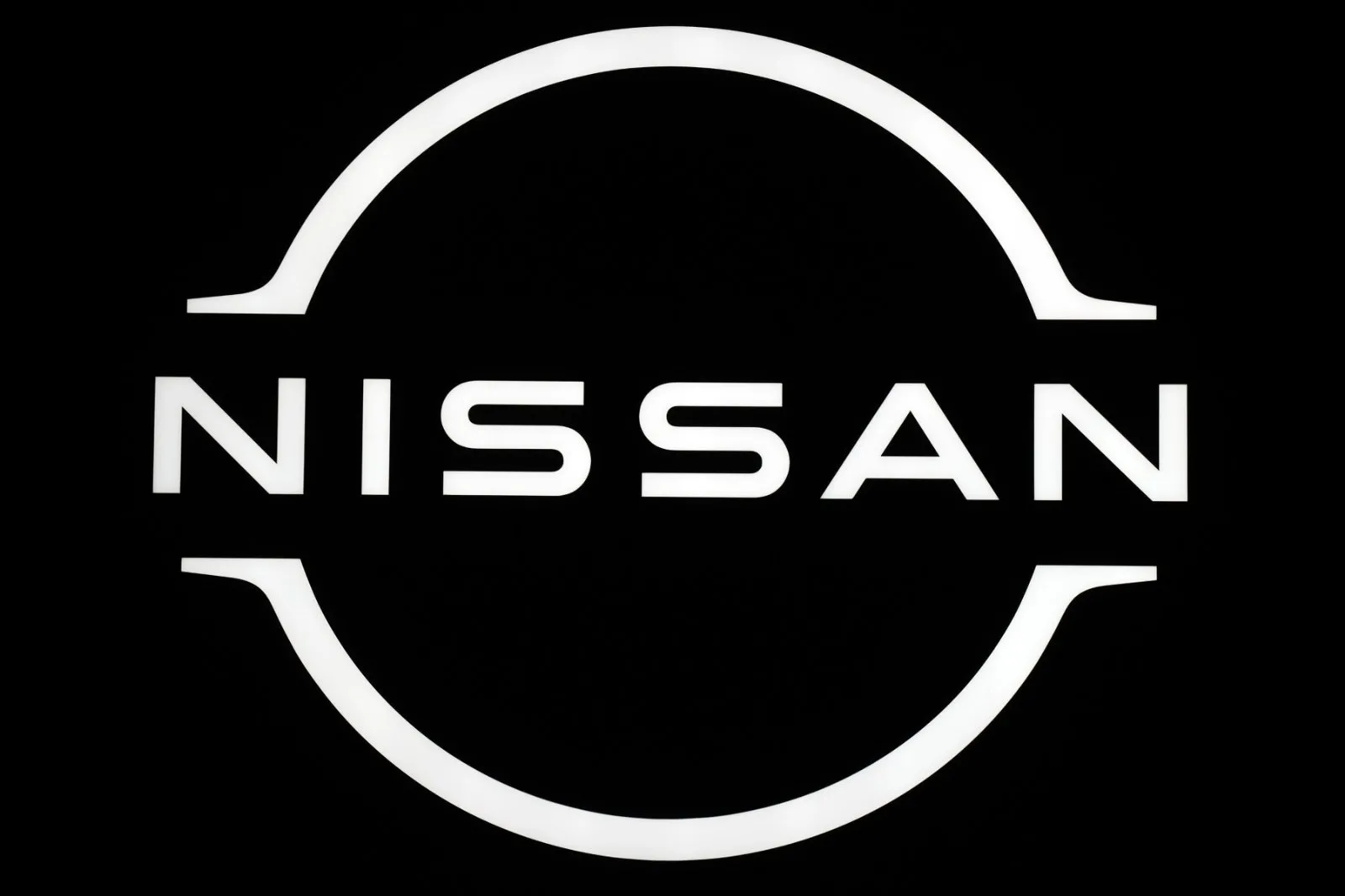 Nissan anuncia recortes de empleo y producción