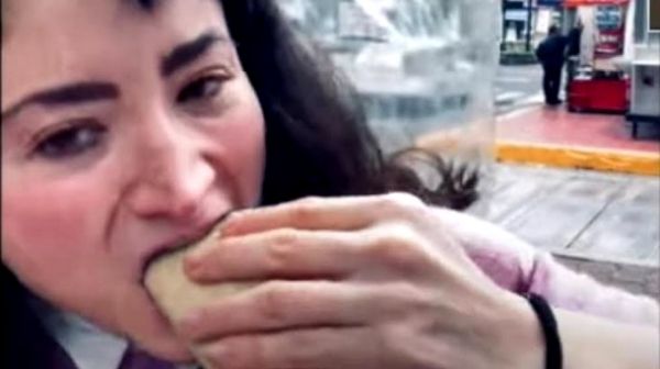 #Lady3pesos Se hace viral ahora por video donde recomienda tacos de chicharrón en salsa verde