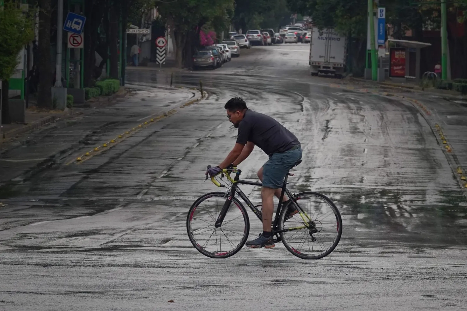 De chubascos a lluvias puntuales fuertes este martes en 19 estados del país