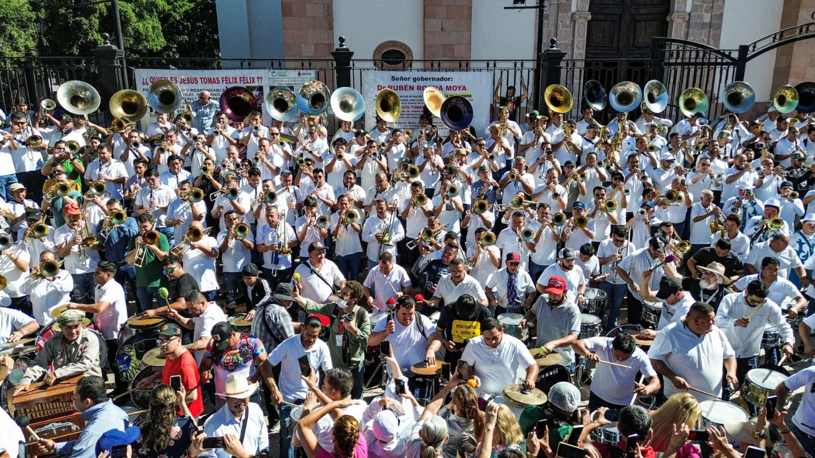 “Jalemos con la Banda”: arman tocada en Sinaloa en apoyo a músicos y meseros afectados por violencia