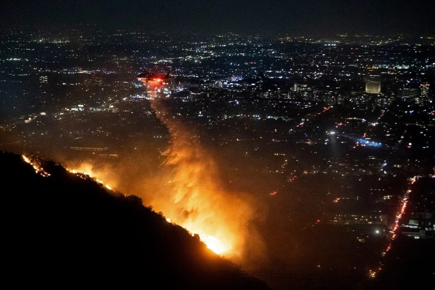 México ayudará a combatir incendios en Los Ángeles; este sábado partirá una delegación hacia EU