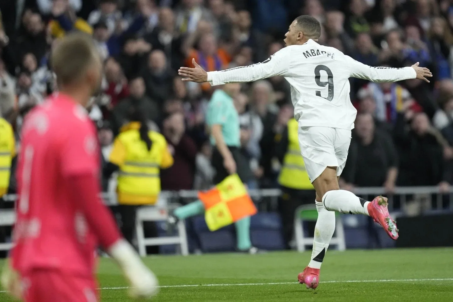 Mbappé marcó doblete en la victoria del Real Madrid por 4-1 ante Las Palmas