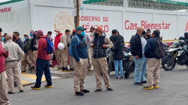 Repartidores de Gas Bienestar reclaman incumplimiento de contrato en CDMX.