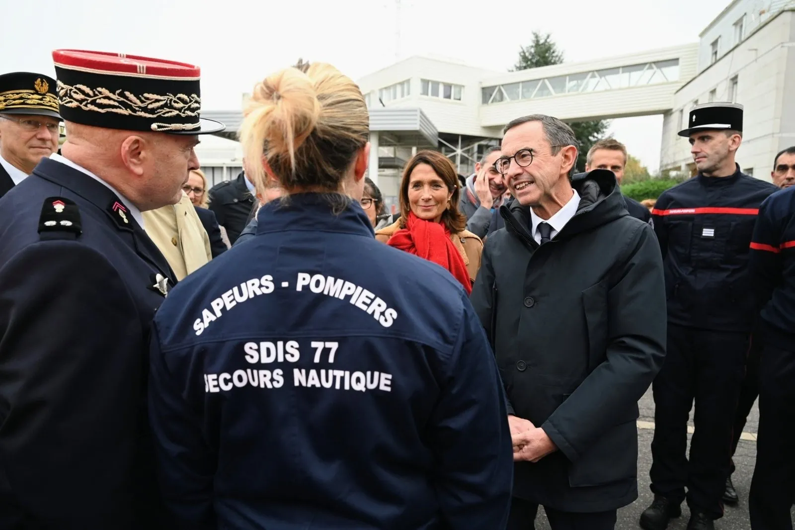 Ministro del Interior dice que Francia está “en vía de mexicanización” por la violencia extrema