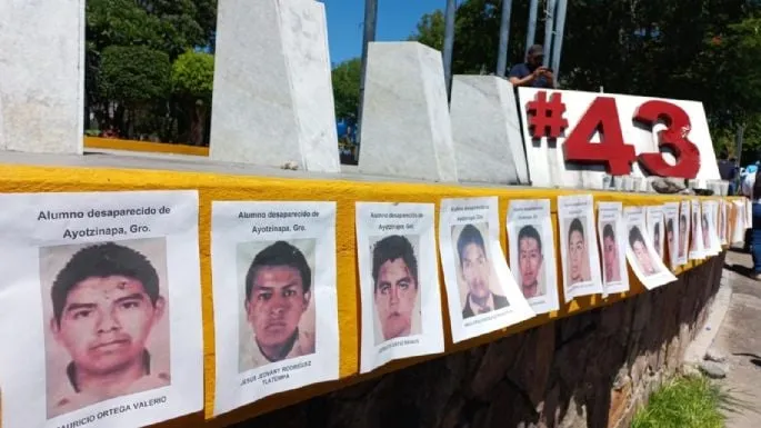 Diez años sin respuestas en México: los padres de los 43 desaparecidos de Ayotzinapa no se rinden