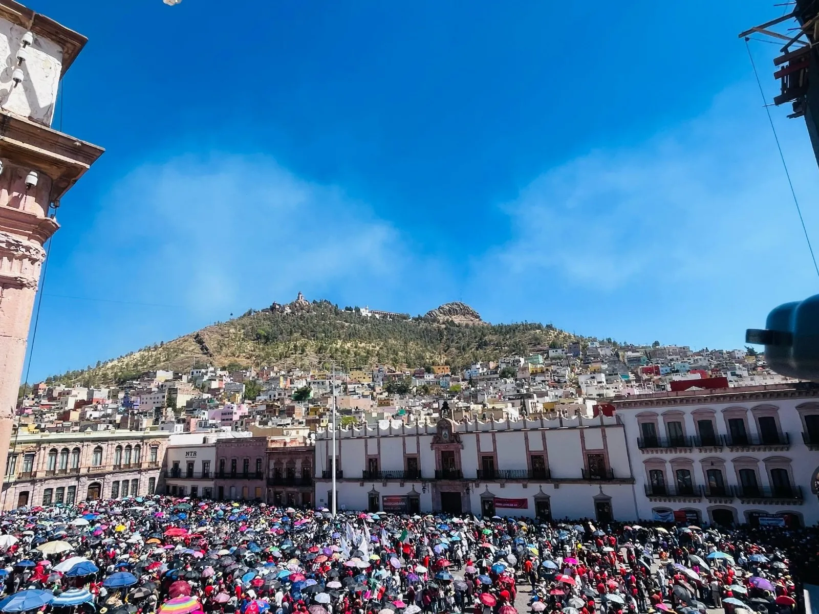 Megamarcha en Zacatecas: 30 mil maestros exigen el pago de sus prestaciones