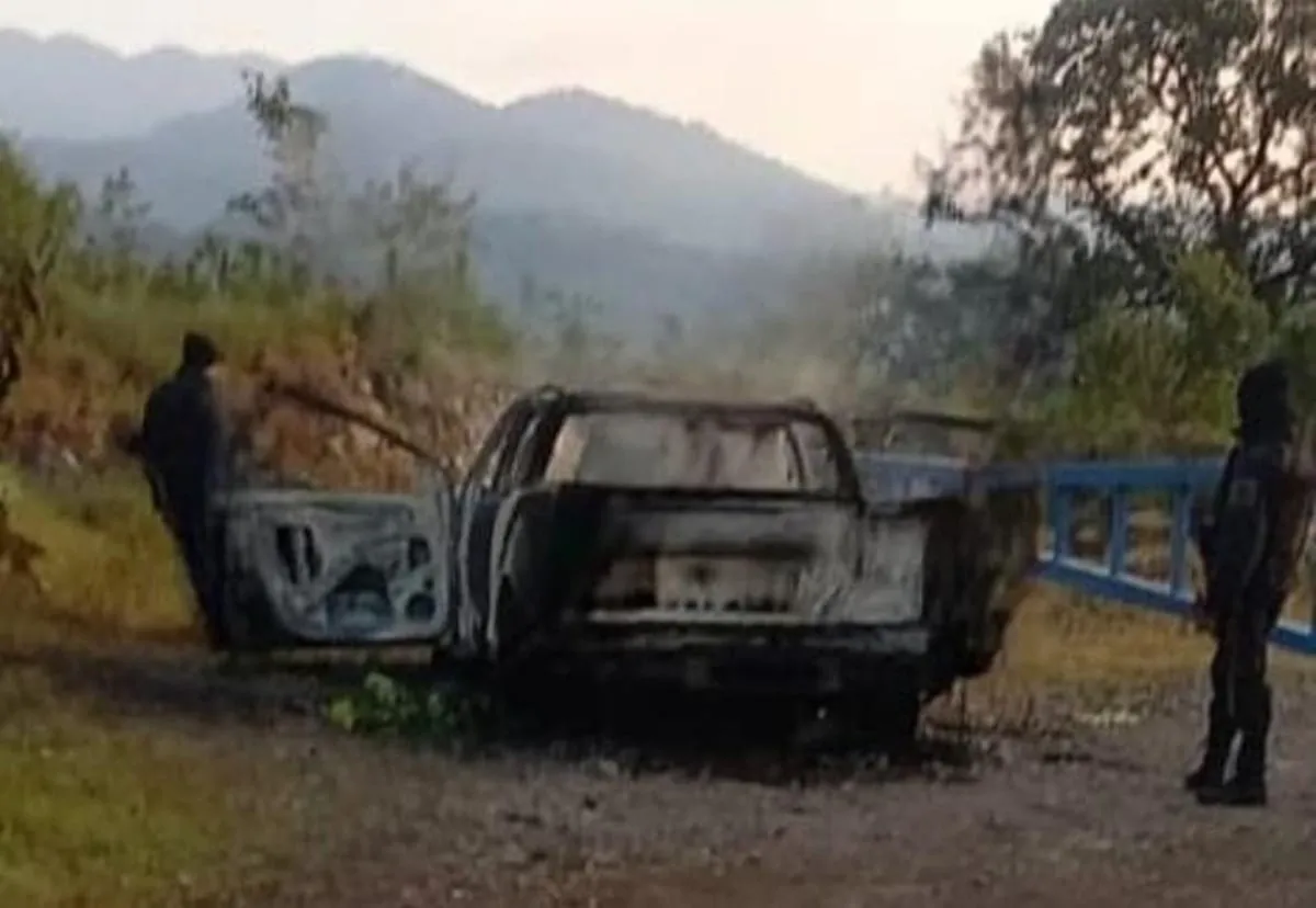 Ligan camioneta incendiada con el asesinato del periodista Mauricio Cruz Solís