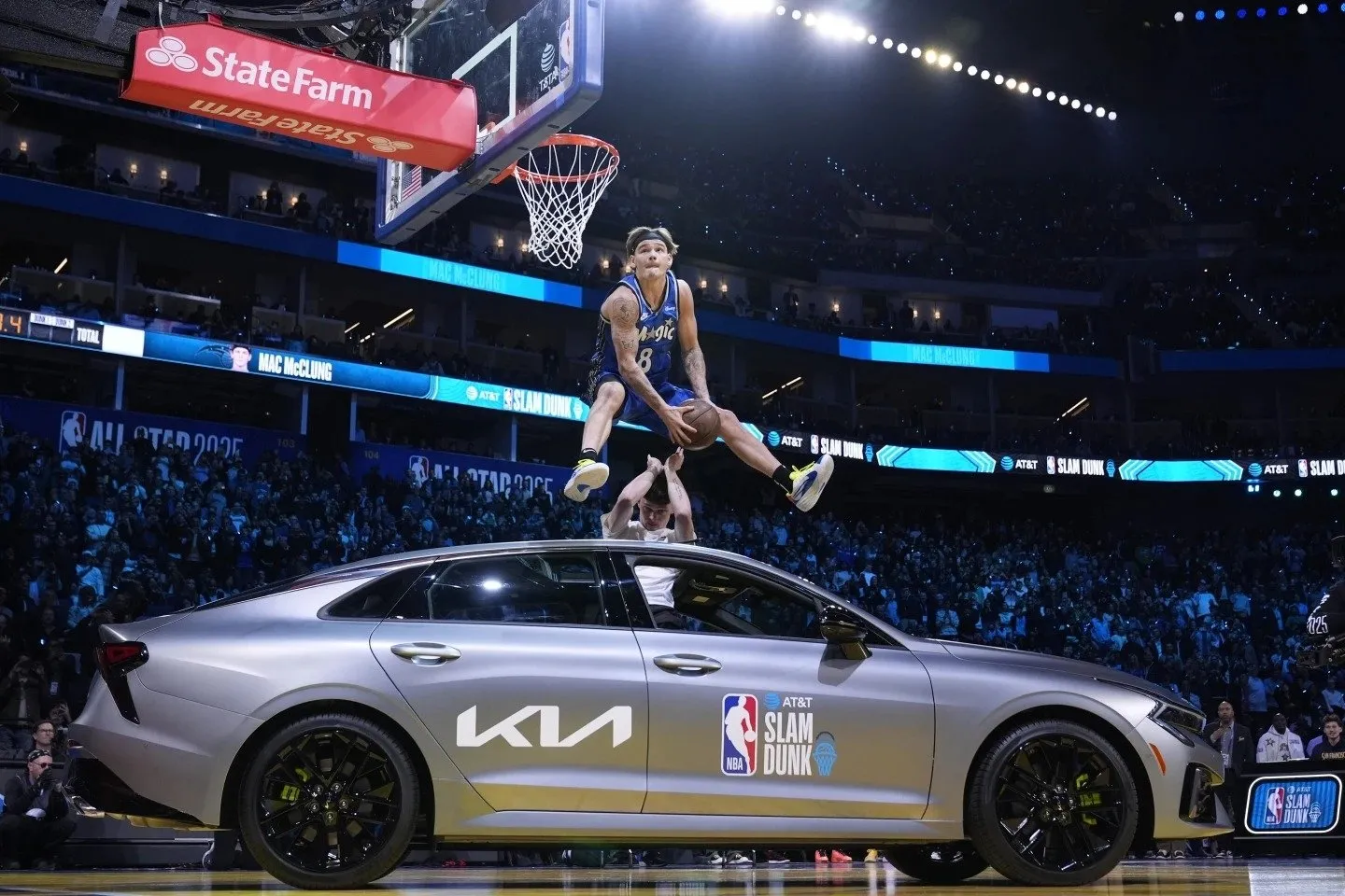 Mac McClung logra el primer triplete consecutivo en un concurso de clavadas de la NBA (Video)